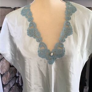 Oscar de la Renta Light Green Lace Trim Nightgown Pink Label Vintage